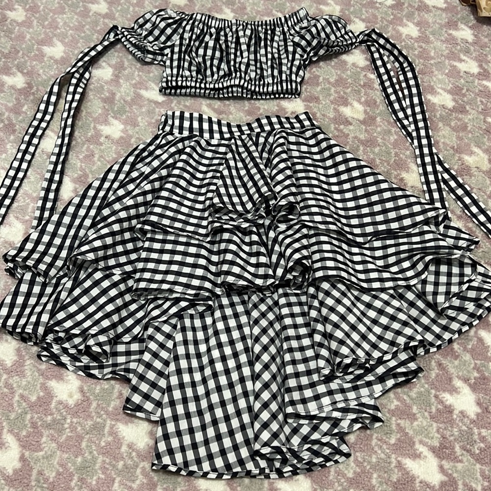 Airfish black gingham hi lo skirt set